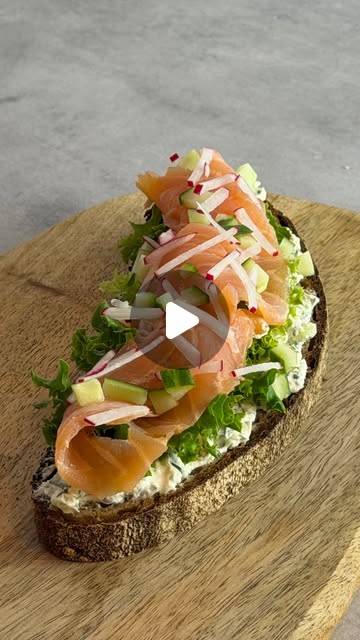 Räucherlachs-BrotZeit, in Szene gesetzt für das Foodshooting